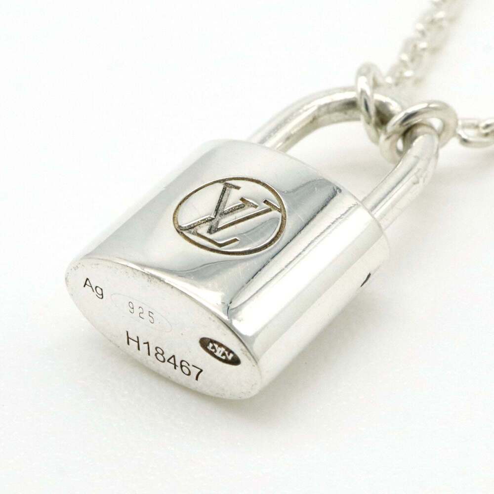 LOUIS VUITTON Silver Lockit Necklace - Picture 4 of 7